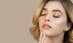 Как увеличить губы с помощью массажа: техника, которая заменит инъекции