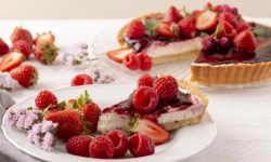 Десерты с ягодами: как приготовить вкусно и легче, чем обычные сладости