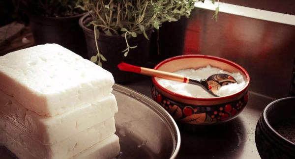Чем заменить сливочное масло: шпаргалка на любой случай